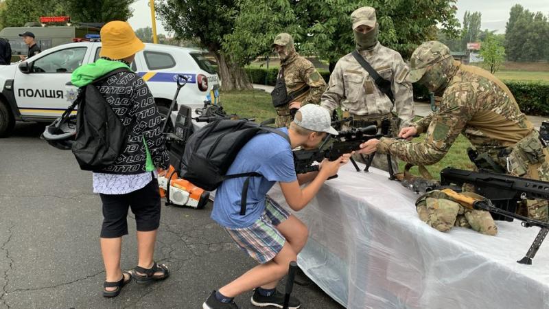 Виставку техніки державних служб організували в Ужгороді до Дня Незалежності