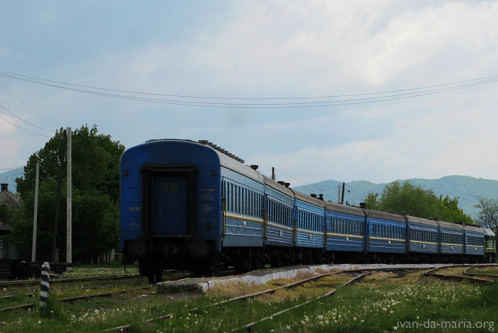 П’ятьма телефонами і планшетом розжився грабіжник у поїзді Львів–Солотвино. А де були провідники?