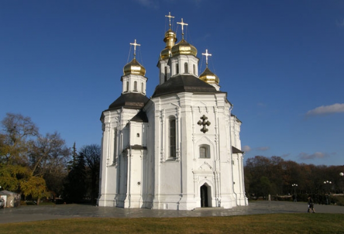 У Мукачеві люди проти церкви