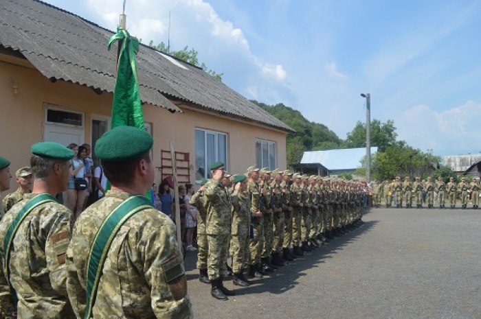 Більше сотні молодих прикордонників присягнули на вірність українському народові на Закарпатті