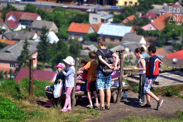 На Закарпатті відновлюють Хустський замок