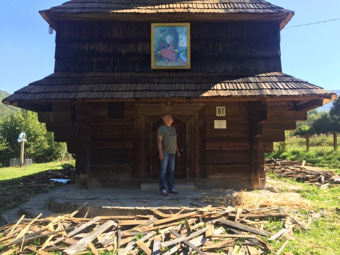 Один із найдавніших дерев’яних храмів Закарпаття уже майже врятовано