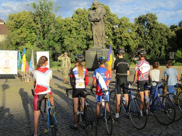 З Ужгорода стартував 800-кілометровий ветеранський велопробіг до Дня Незалежності