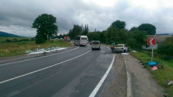 На трасі Київ-Чоп сталася подвійна ДТП, є загиблі 