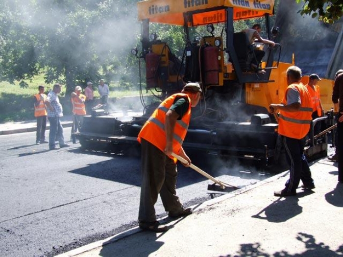 Вулиці Перемоги і Швабську в Ужгороді відновлюють після розриття