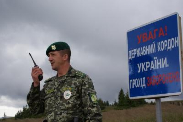 Біля кордону на Закарпатті зупинили турків без документів