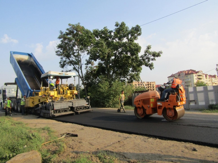 Комунальники прозвітували про роботи, які вони проводять в Ужгороді