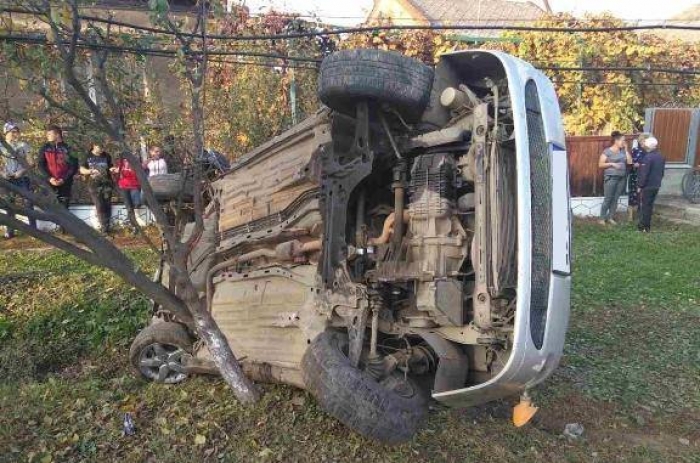 На Закарпатті п’яний водіїй потрапив у ДТП з двома дітьми