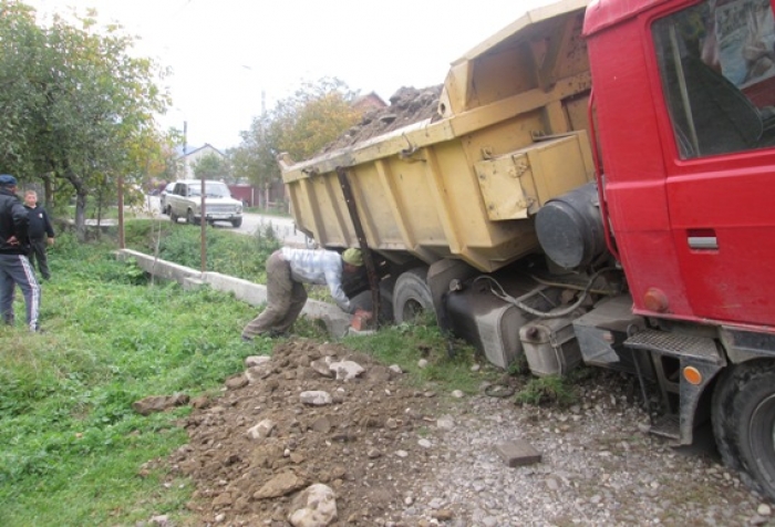 У ДТП в Тячеві трагічно загинув 20-річний водій мотоцикла