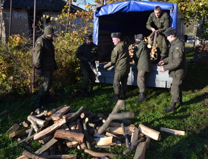 Нацгвардійці допомогли родині побратима в Ужгороді