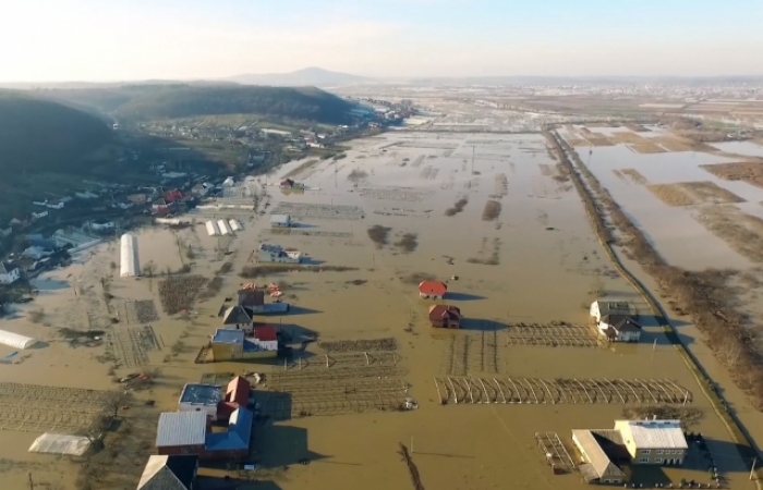 Шокуючі відеокадри розгулу "великої води" у селах Закарпаття