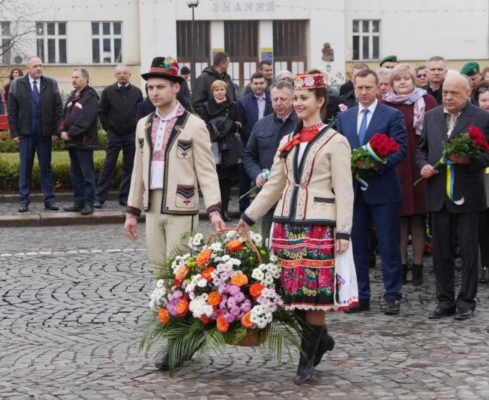 В Ужгороді відзначили 203-ю річницю з дня народження Тараса Шевченка