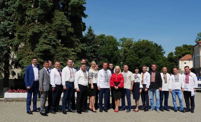 Ужгородська міська рада долучилася до відзначення Дня вишиванки