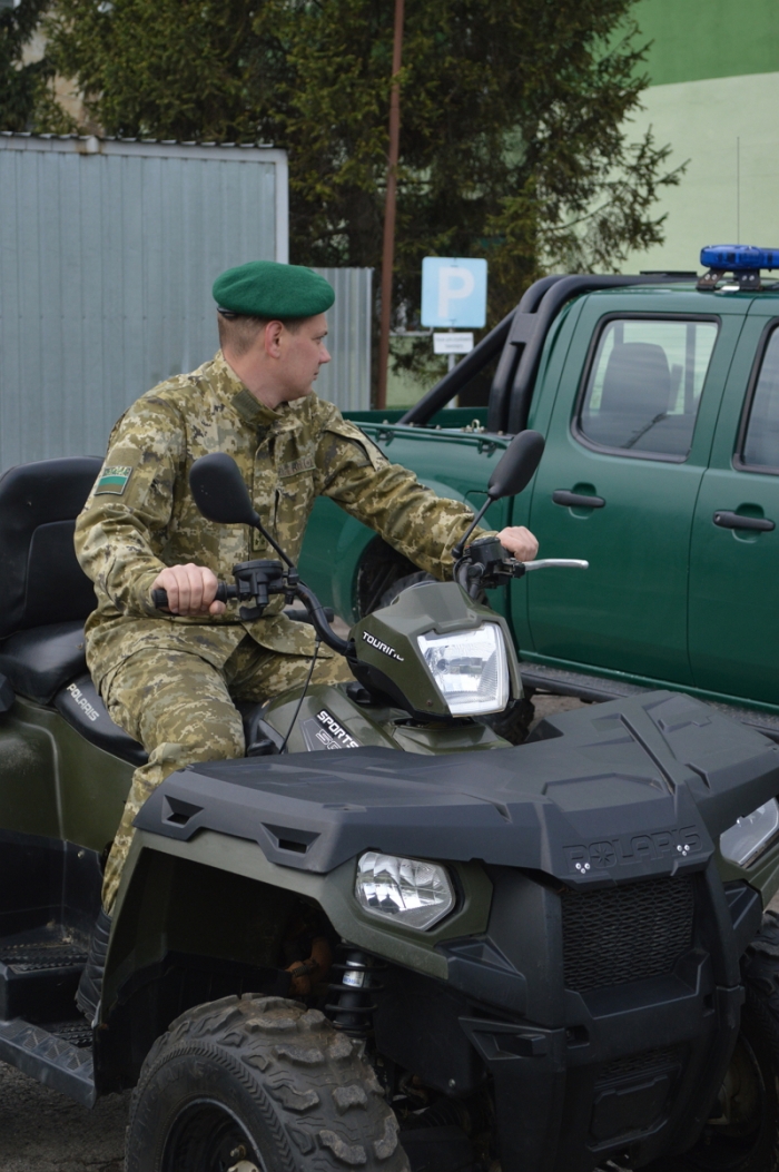 Мукачівські стражі кордону озброюються з допомогою західних партнерів