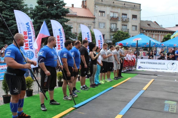 Переможцем етапу кубку світу зі стронгмену в Мукачеві став поляк Роберт Цірус