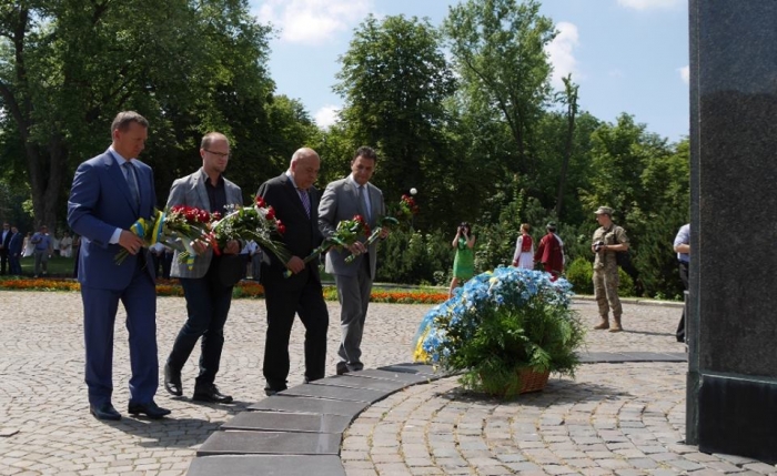 В Ужгороді відбулися урочистості до Дня Конституції України