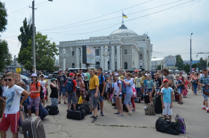 Дітей медиків Срібної Землі "відправили" на Чорне море