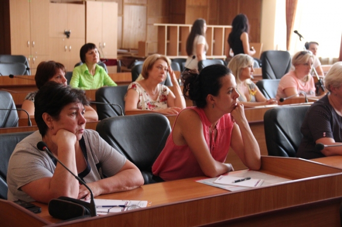 Ужгородським бухгалтерам і підприємцям розповіли про законодавчі новації щодо ПДВ 