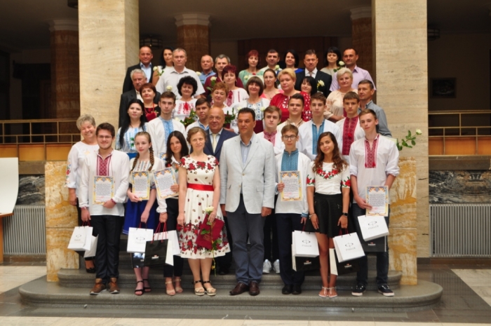 Закарпаття вийшло у лідери за кількістю випускників, що отримали найвищі результати ЗНО