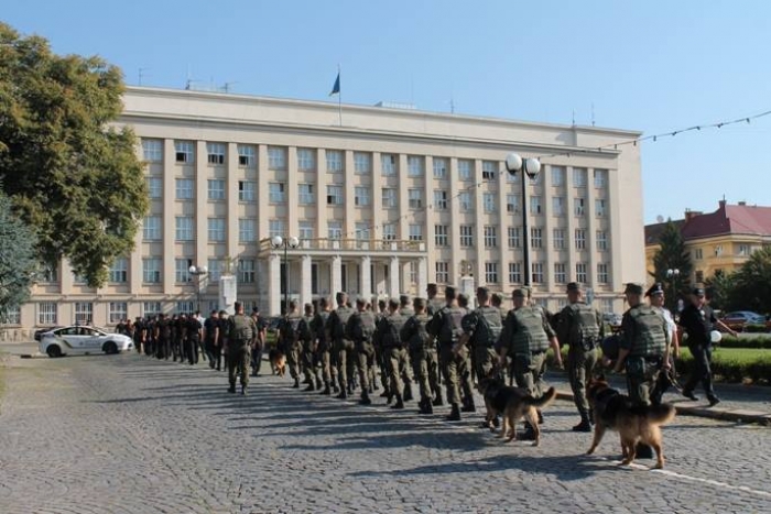 Закарпаття: поліція перейшла на посилений варіант несення служби