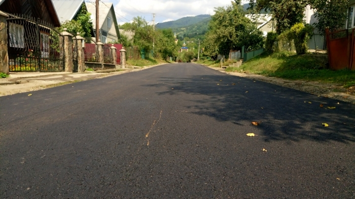 Очільник Закарпаття  проінспектував відновлення автошляху, який не ремонтували 65 років