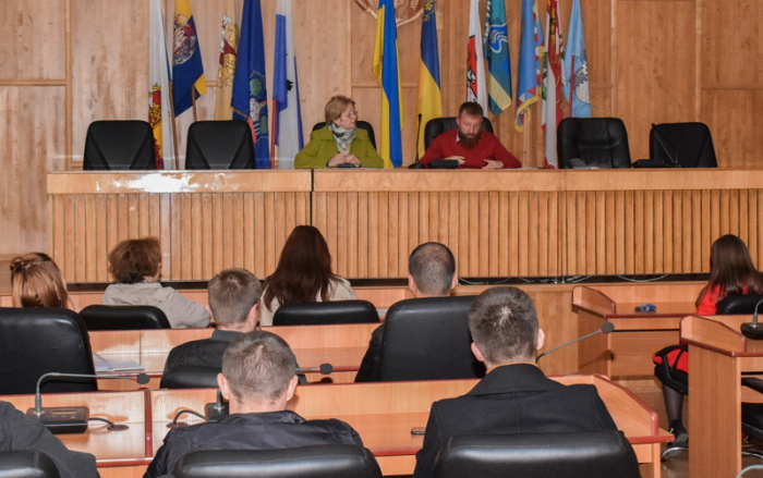 В Ужгородській міськраді пройшли громадські слухання з найменування вулиць, скверу і детальних планів двох територій