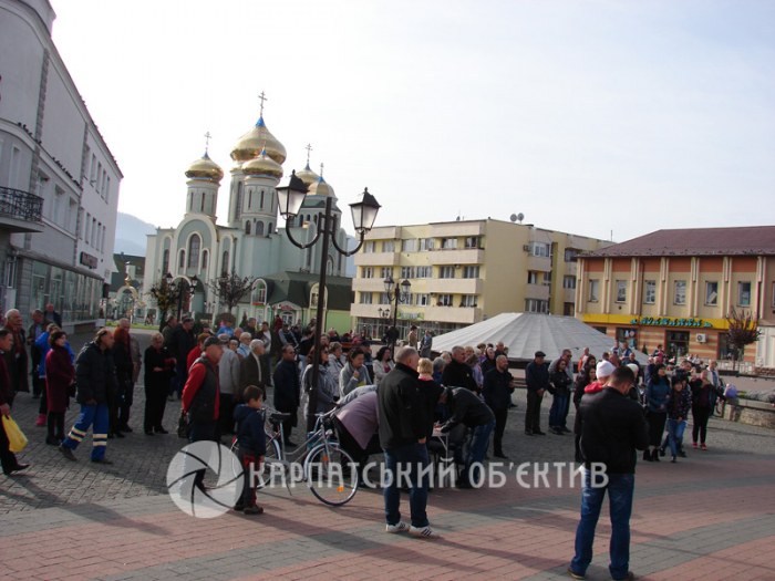  Слідом за Мукачево: хустяни також вийшли на мітинг