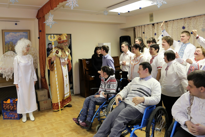 Святий Миколай завітав в ужгородський медико-реабілітаційний центр "Дорога життя"