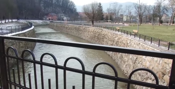 Паркову зону під Хустським замком оновлюють. На що очікувати?