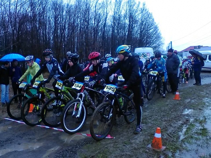 В обласному центрі Закарпаття триває зимовий чемпіонат України з крос-кантрі