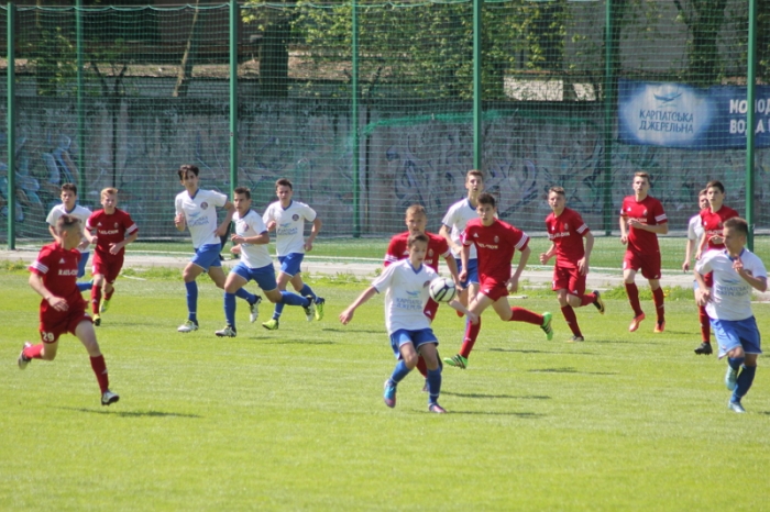 МФА бере 3 бали,  а СДЮСШОР вдома грає внічию і поступається