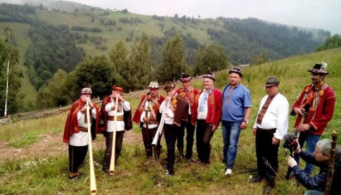 37 карпатських ватагів-гуцулів поповнили Національний реєстр рекордів України новим досягненням