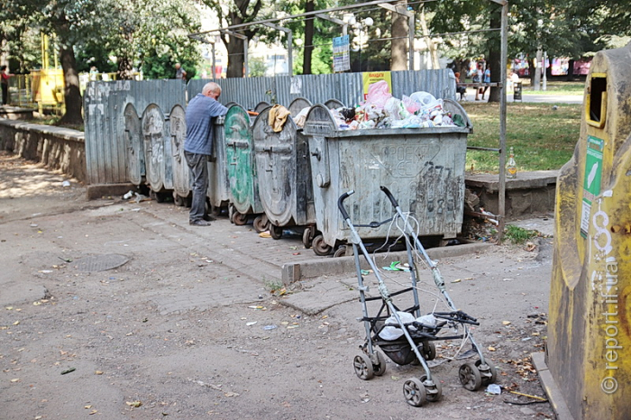 Роми Срібної Землі втікають від своїх "баронів" світ за очі!