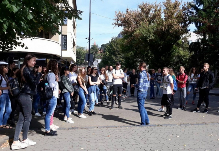 Першачки-міжнародники УжНУ вивчали історію Ужгорода вживу!