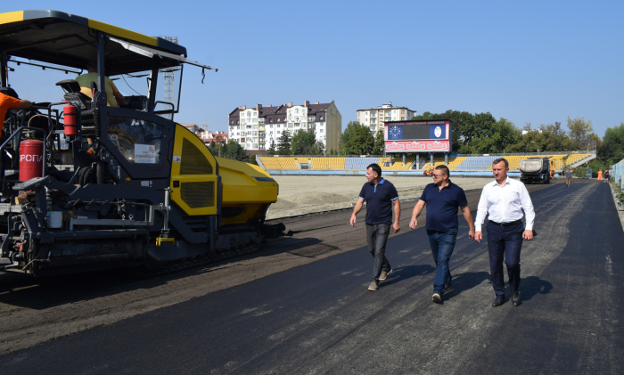 В Ужгороді реконструюють головний стадіон Закарпаття