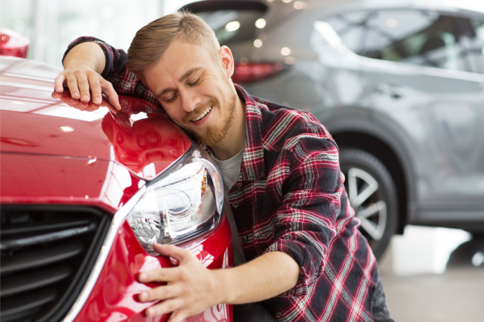 У жовтні закарпатці купили 135 нових автомобілів на 4 млн доларів