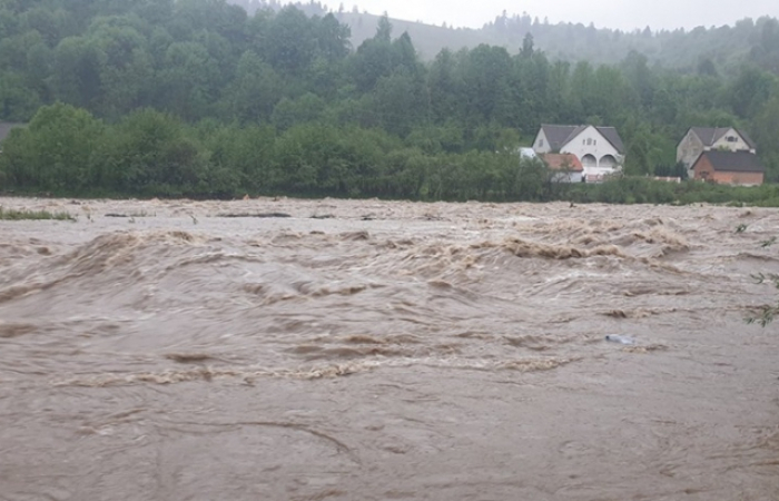 Чи перевищить вода на річках Закарпаття рівень катастрофічної повені 1998 року?