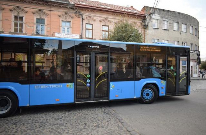 До уваги ужгородців: графік автобусних маршрутів у період Великодніх свят