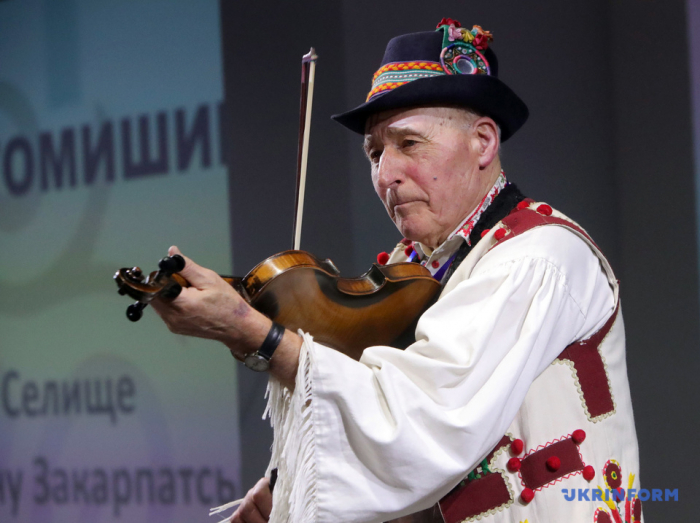 Закарпатців запрошують на творчу майстерню традиційного народного музикування