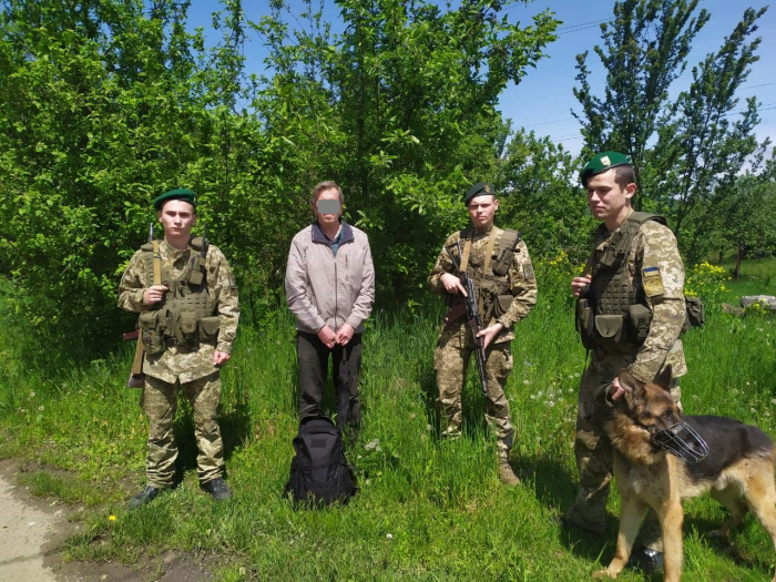 Не в той бік? У Великому Березному затримали росіянина, який лісом пробирався в ЄС