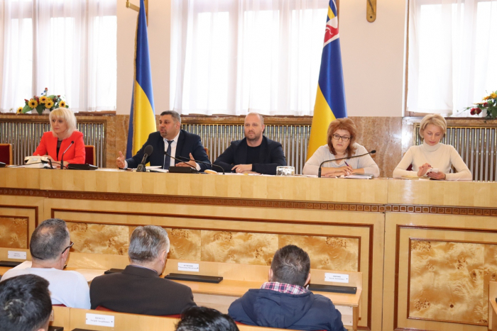 В Ужгороді обговорили соціальні проблеми ромів Закарпаття