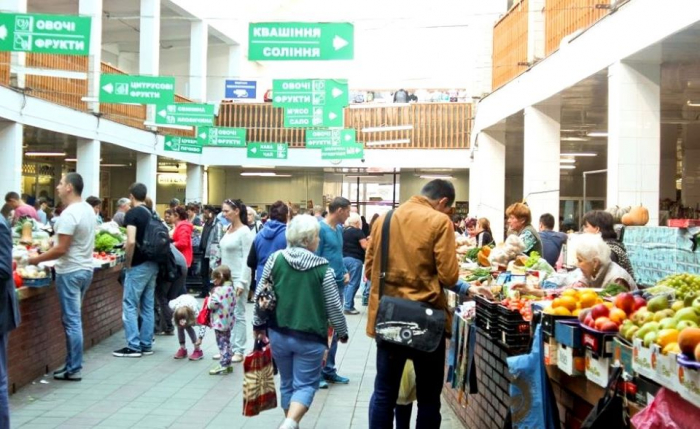 "Зелений базар" в Ужгороді працюватиме за новим графіком 