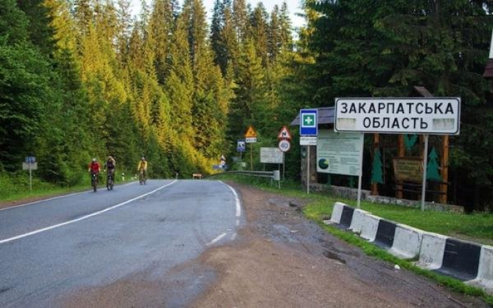 На Закарпатті почали перевіряти готовність доріг до зими