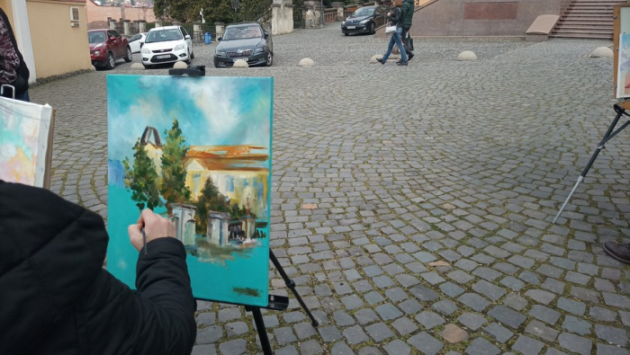 Малювали собор і скансен: в Ужгороді художники зібралися на пленер