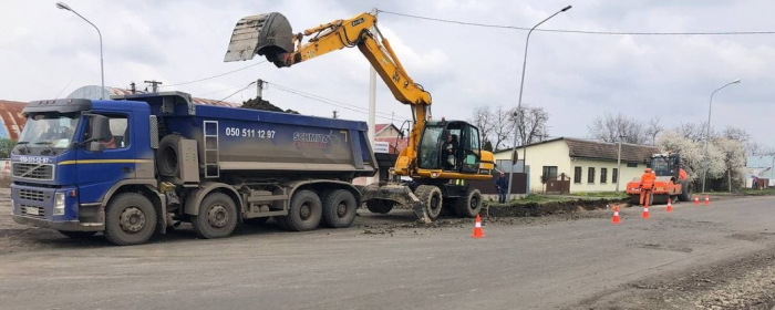 До кінця року відремонтують ділянку дороги "Київ — Чоп" від Ужгорода до КПП "Тиса"