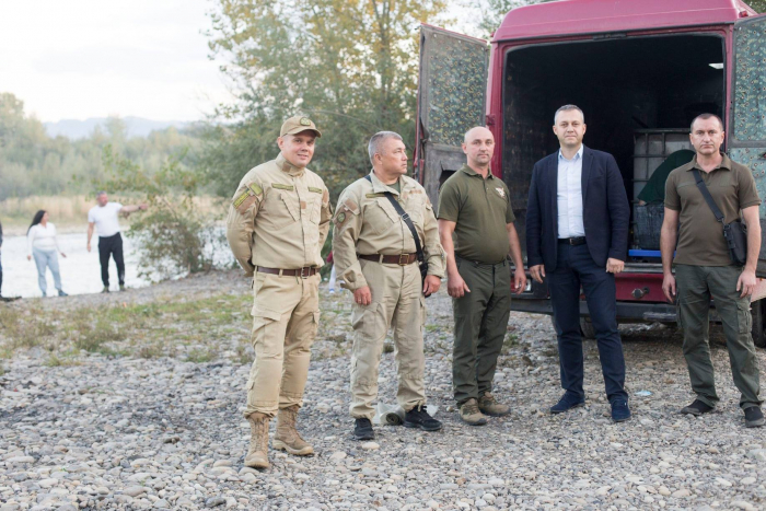 У гірські річки Закарпаття вселено  10 тисячів мальків лосося дунайського
