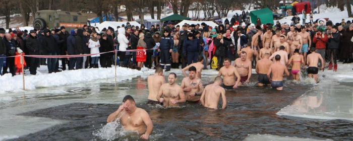 Як правильно купатися на Водохреща. Поради МОЗ