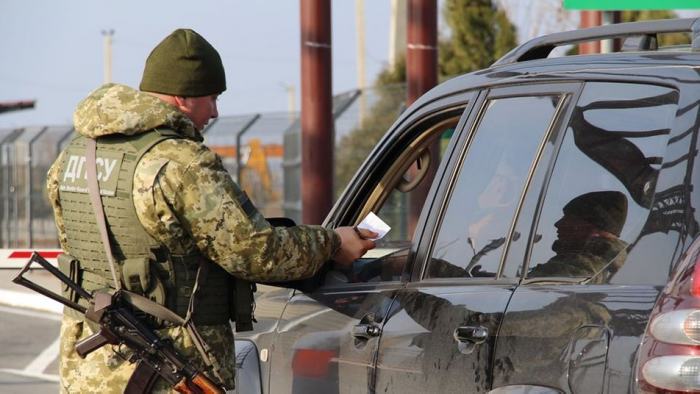 На Закарпатті через відключення електроенергії не працюють три пункти пропуску