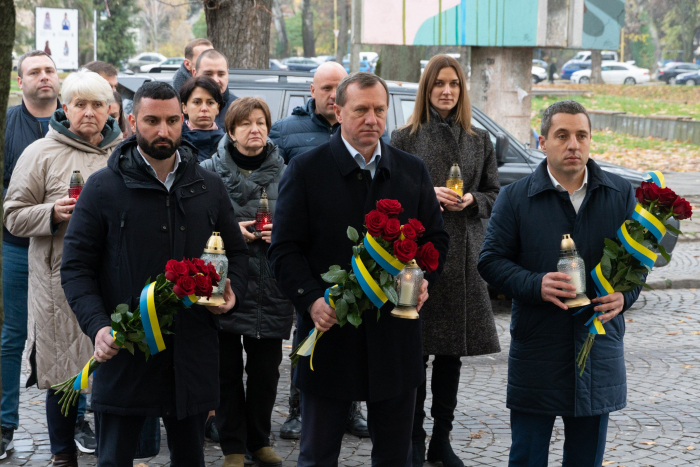 Пам’ять загиблих Героїв, патріотизм та мужність учасників Помаранчевої революції та Революції Гідності вшанували в Ужгороді