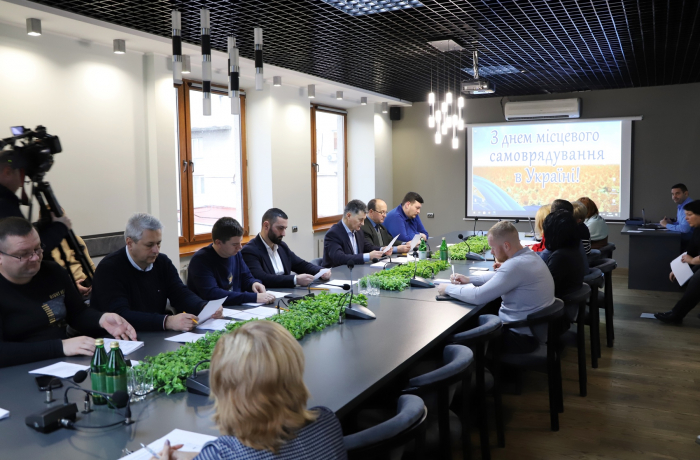 Проєкт бюджету, підтримка сімей загиблих захисників, допомога ВПО: що розглянули на засіданні виконкому міськради в Ужгороді